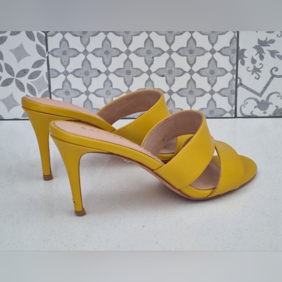 Yellow Mules - Picture 4 of 5